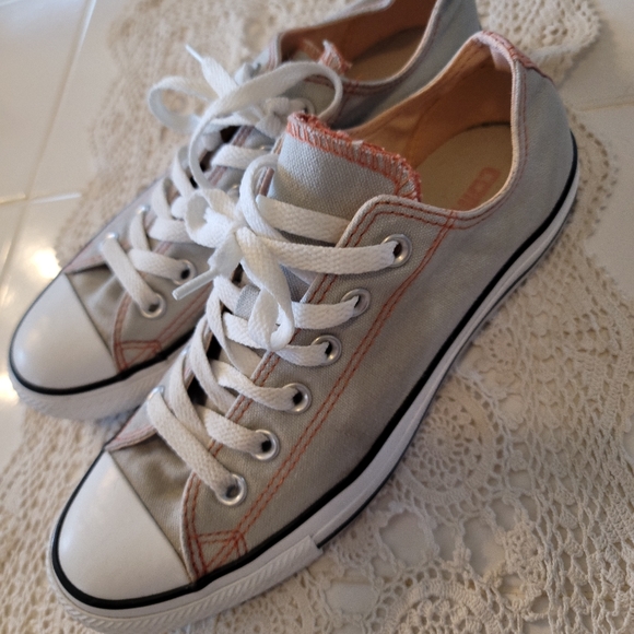 Converse Shoes - Gray/Peach Converse